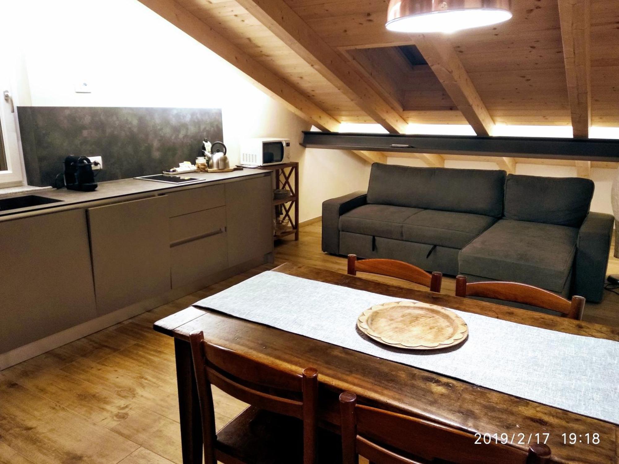 Maison Soleil - In Mansarda - Affitti Brevi Italia อาออสตา ภายนอก รูปภาพ